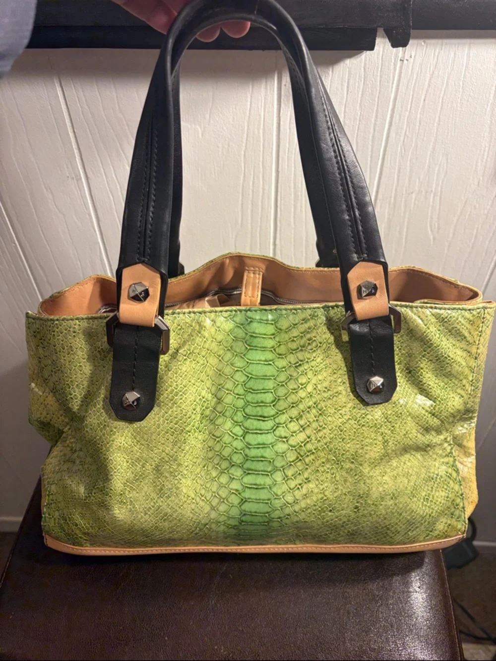 RARE Henri Bendel West 57th 🐍 Snakeskin Leather Tote ❤️ - Picture 2 of 9